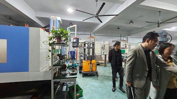 參觀廠房 參觀廠房